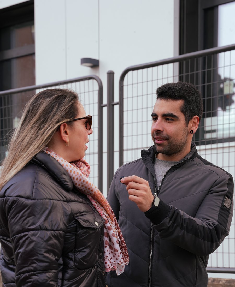 Asesoramiento personalizado con clientes en Valladolid