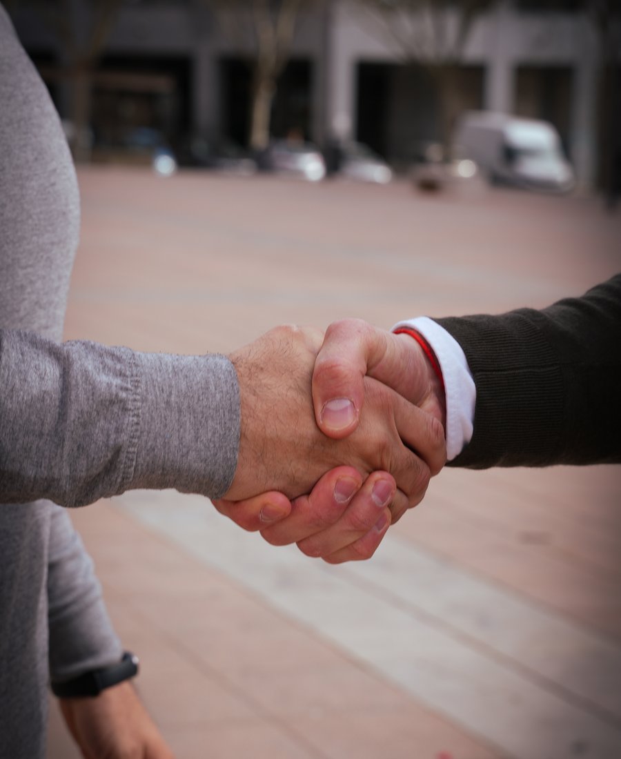 Entrega de llaves y cierre del acuerdo